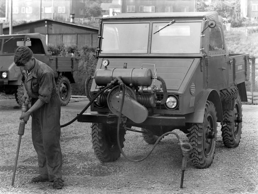  Mercedes-Benz Unimog U25 1951 года  (фото 1 из 3)